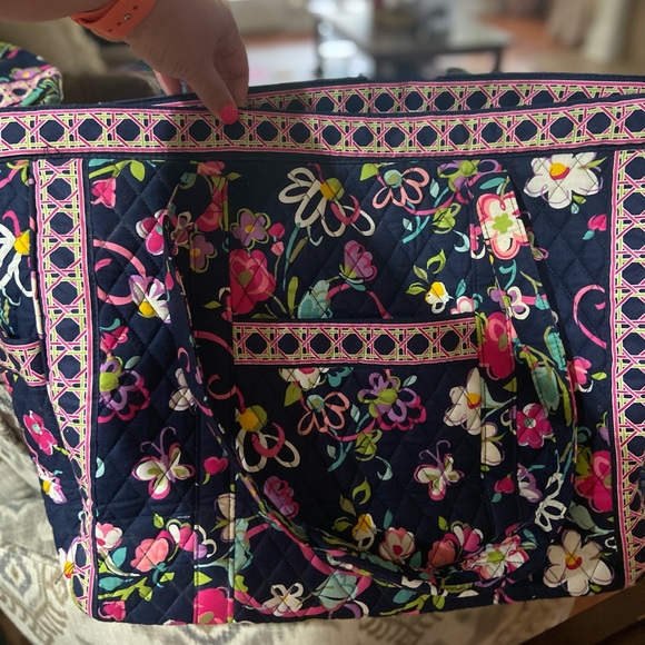 Vera Bradley Tote set - Picture 11 of 15